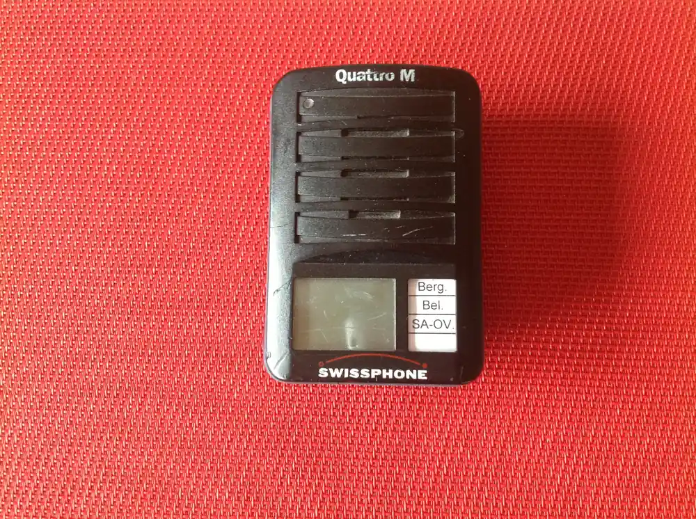 Neu Meldeempfänger Swissphone Quattro M