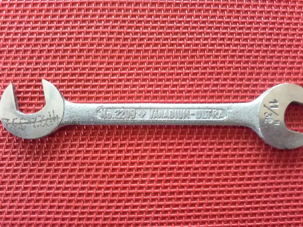Begrenztes Angebot Doppelmaulschlüssel 11/32"