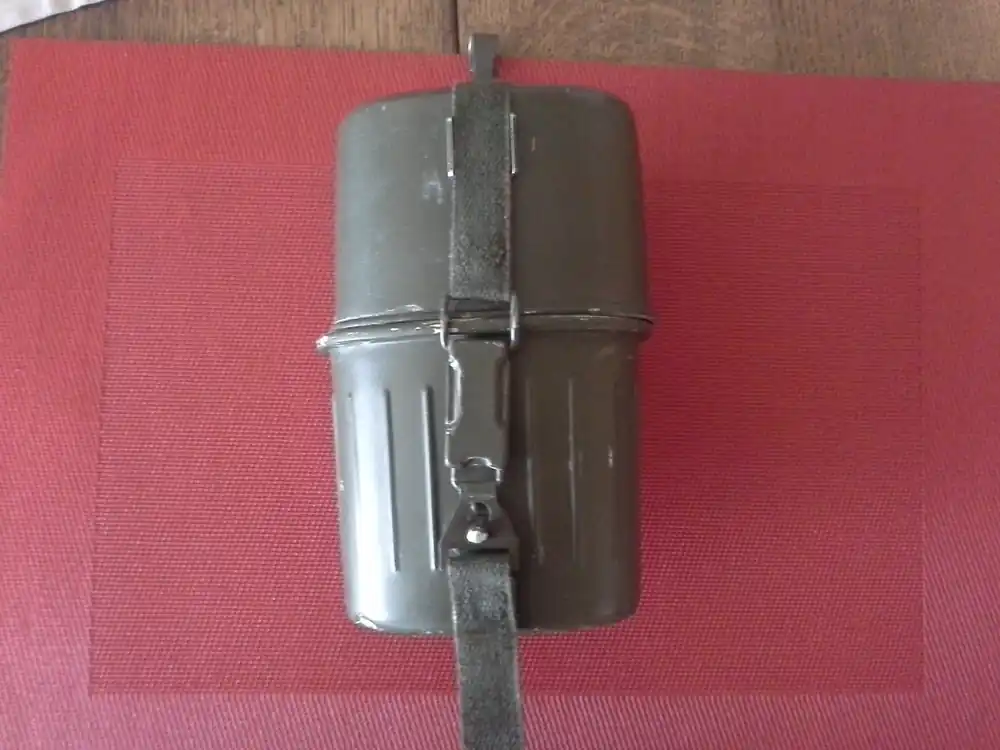 Feldflasche Neu