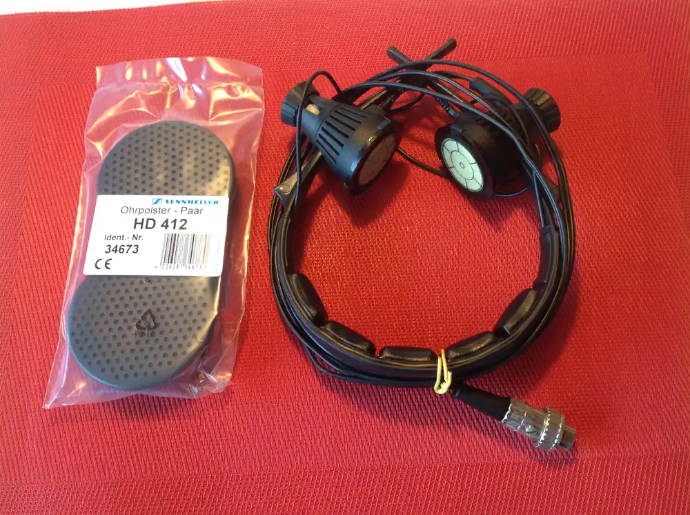 Schneller Versand Kopfhörer Sennheiser Typ HD 414 BW6 mit 8 poligem Stecker