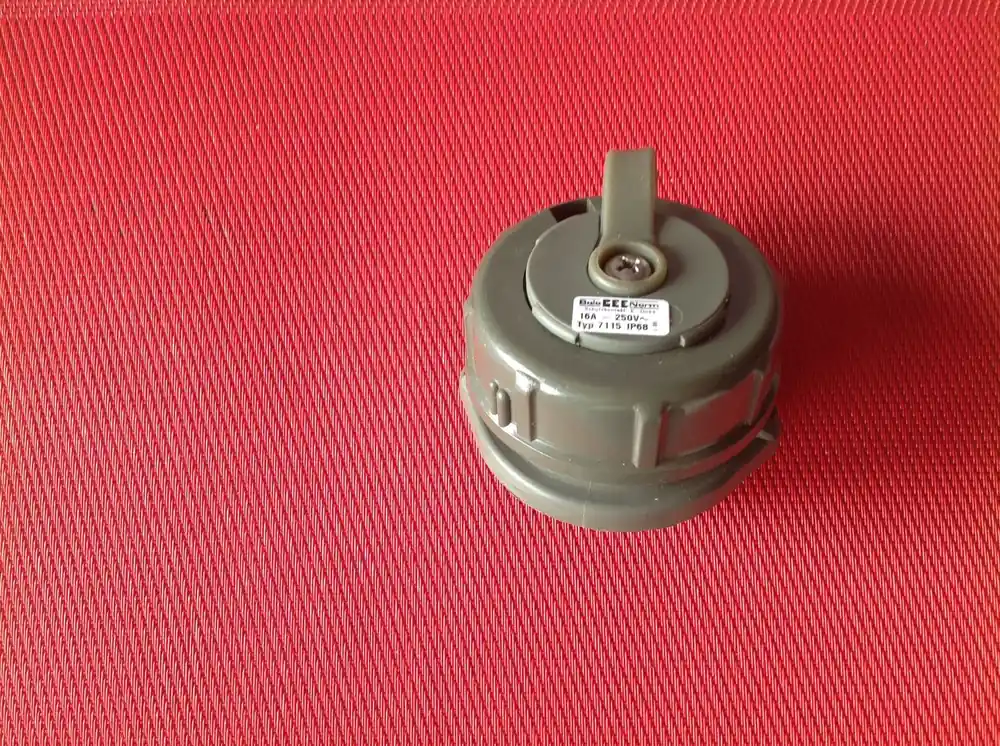 Bals Schutzkontakt-Anbausteckdose Dm 65 x 72, 2fach Befestigung 58mm Typ 7115 Preisknaller