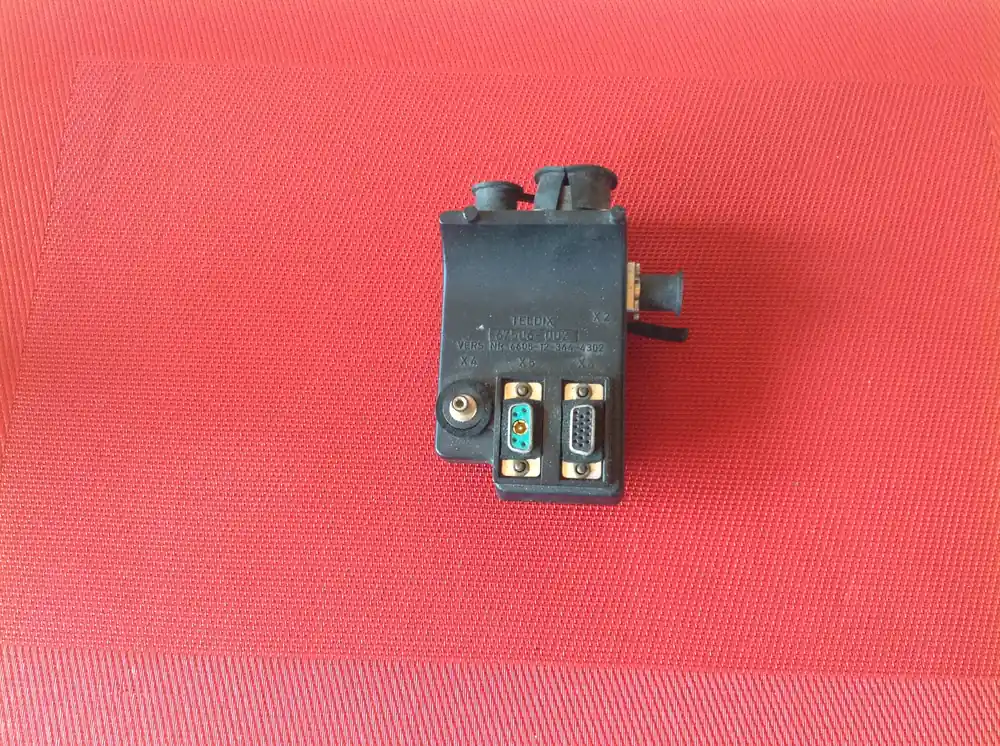 Orginal Fahrzeug-Adapter für Navigationsempfänger Satellit GPS-Empfänger PLGR 95 PPS / AN/PSN-11(V)1 Markenprodukt