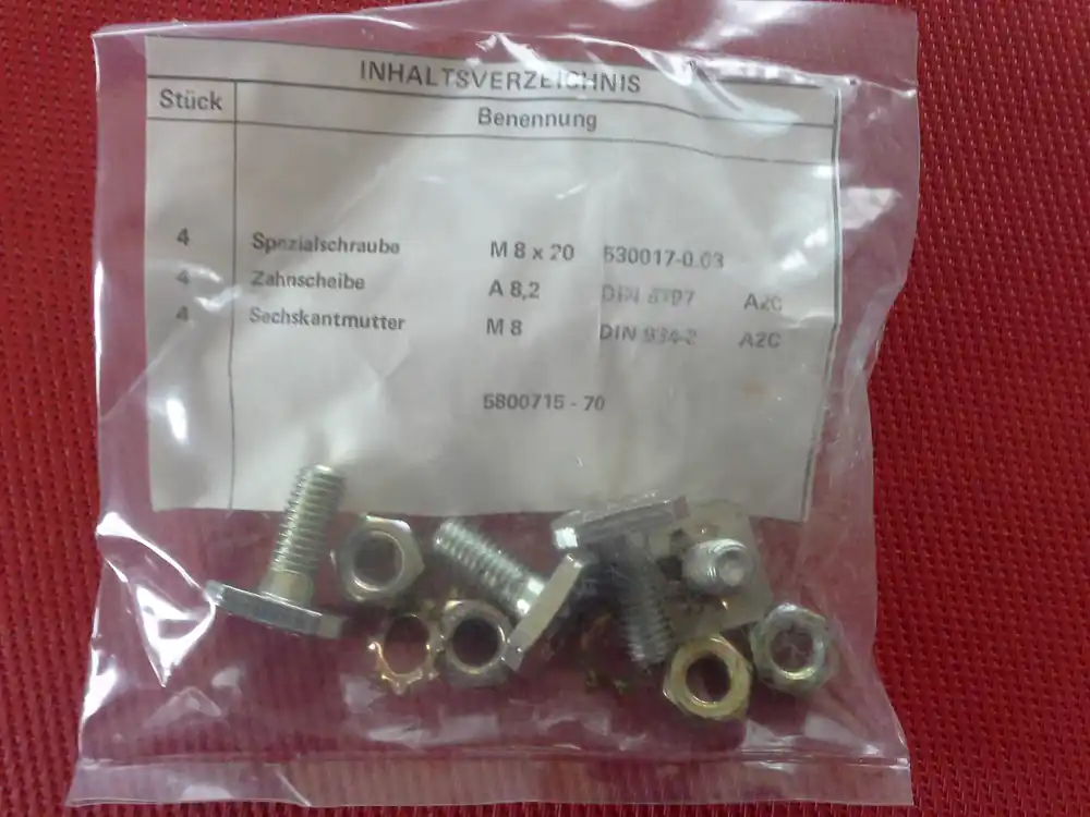 Befestigungsmaterial für Halter für Fernmeldegerätergänzungssatz;Funkgerät SEM 25/35, Satz 2 Letzte Chance