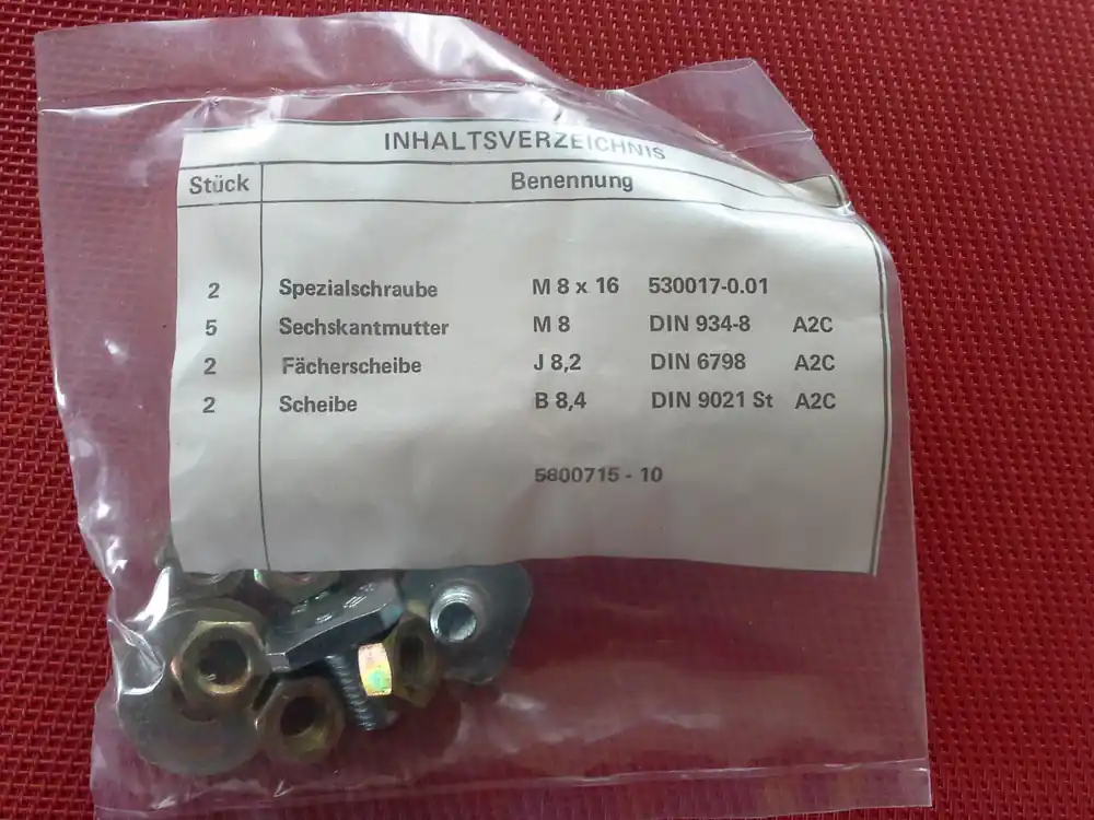 Neu Befestigungsmaterial für Halter und Haltewinkel für Fernmeldegerätergänzungssatz;Funkgerät SEM 25/35, Satz 2