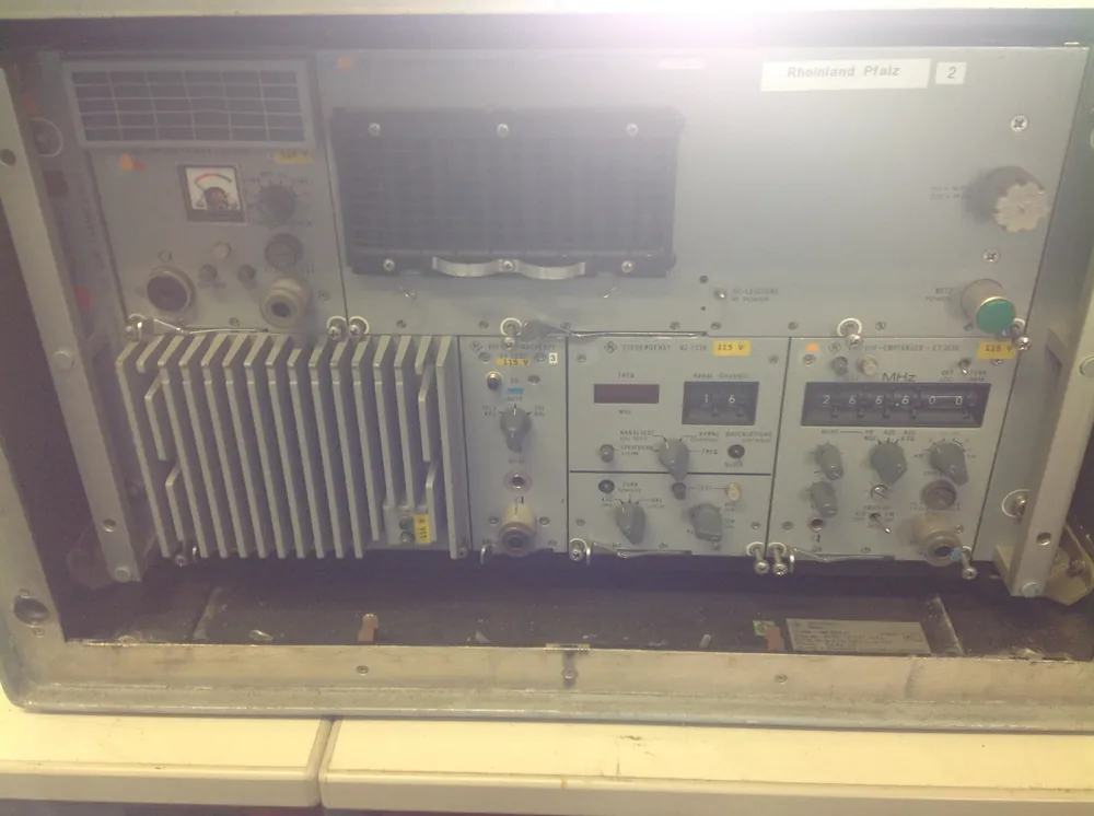 Seefunk Sender/Empfänger Rohde & Schwarz XT 3030 Preisreduziert