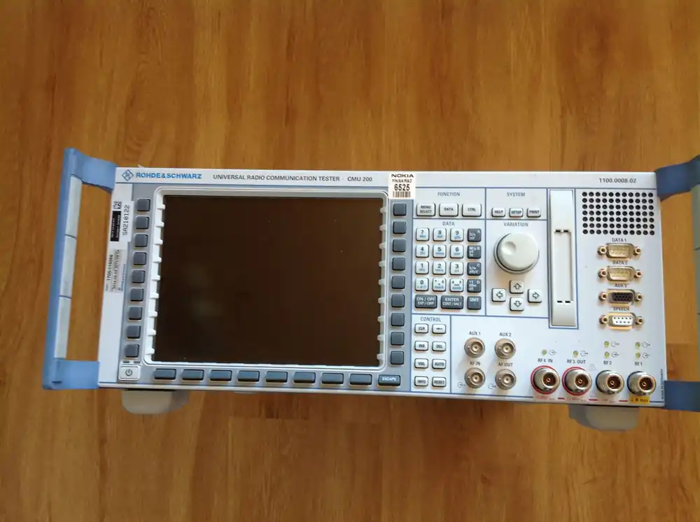 Rohde & Schwarz Universal Radio Communication Tester CMU 200 Jetzt Kaufen