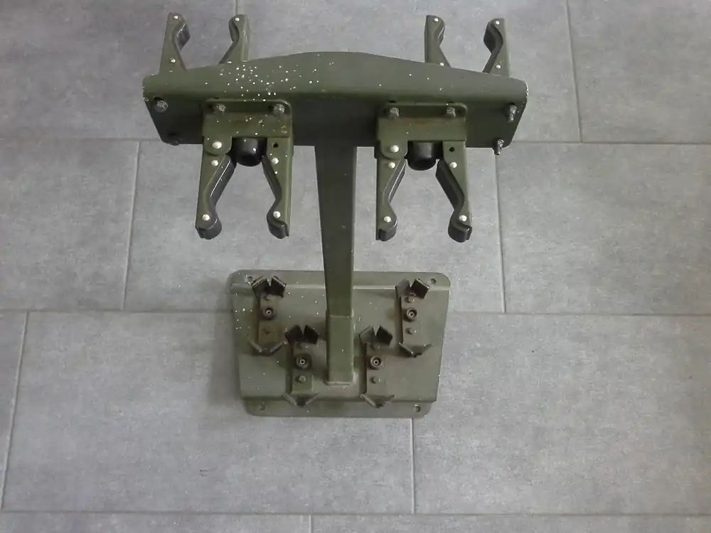 Sale Einbauausstattung Gewehrhalterung für Mercedes Wolf GD 250