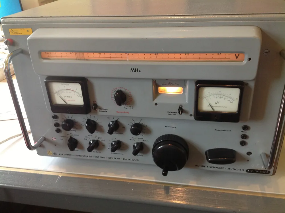Heißes Angebot Rohde & Schwarz Kurzwellen-Empfänger 0,5....30,1 MHz Type EK 07