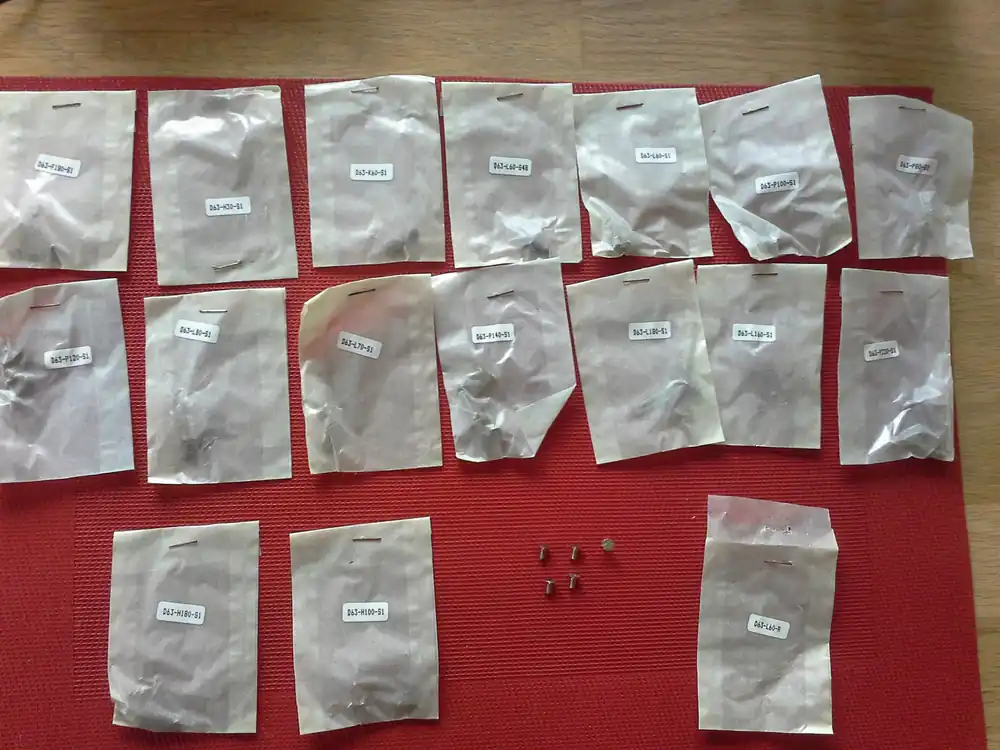 Sonderangebot Ersatzteilset Senkschrauben für Fernschreibgerät T 100