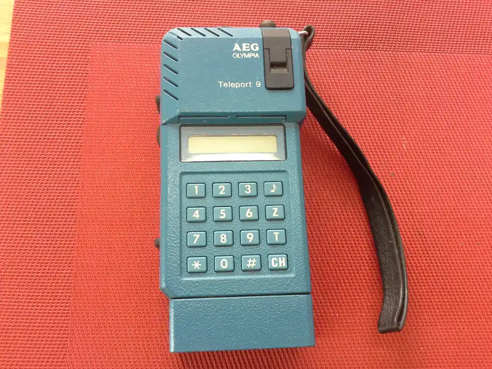 Echt Funkempfänger AEG Teleport 9 Variante D 16