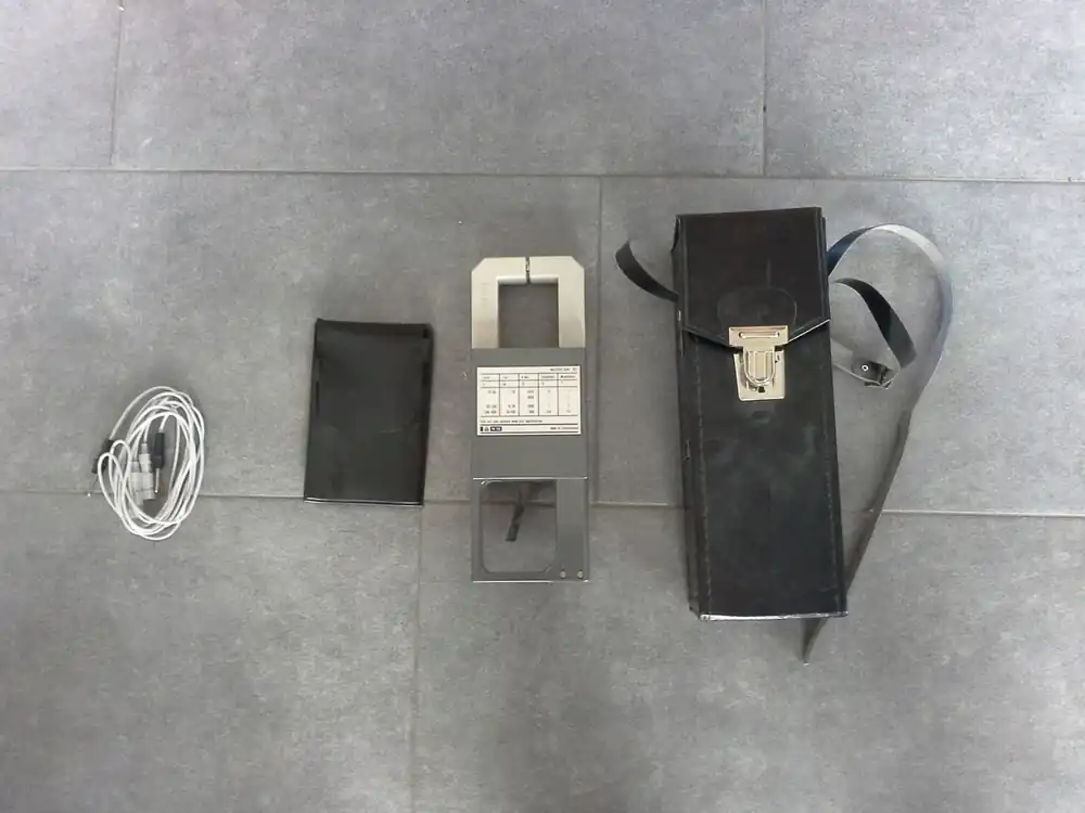 METRA BLANSKO Zangen-Ampere-Voltmeter Typ 200 mit Zubehör Beliebt