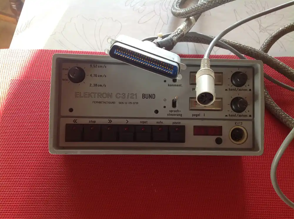 Angebot Conrac-Elektron Fernbedienung mit Anschlußkabel