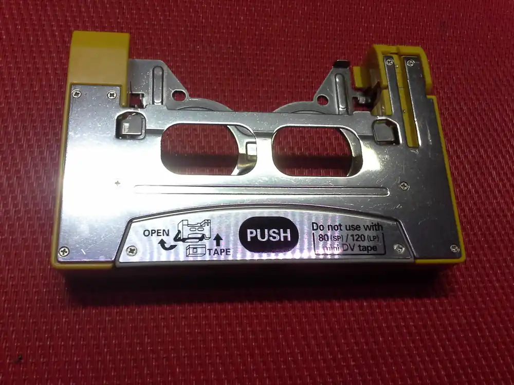 Neue Ware Panasonic Kassettenadapter AJ-CS750 P
