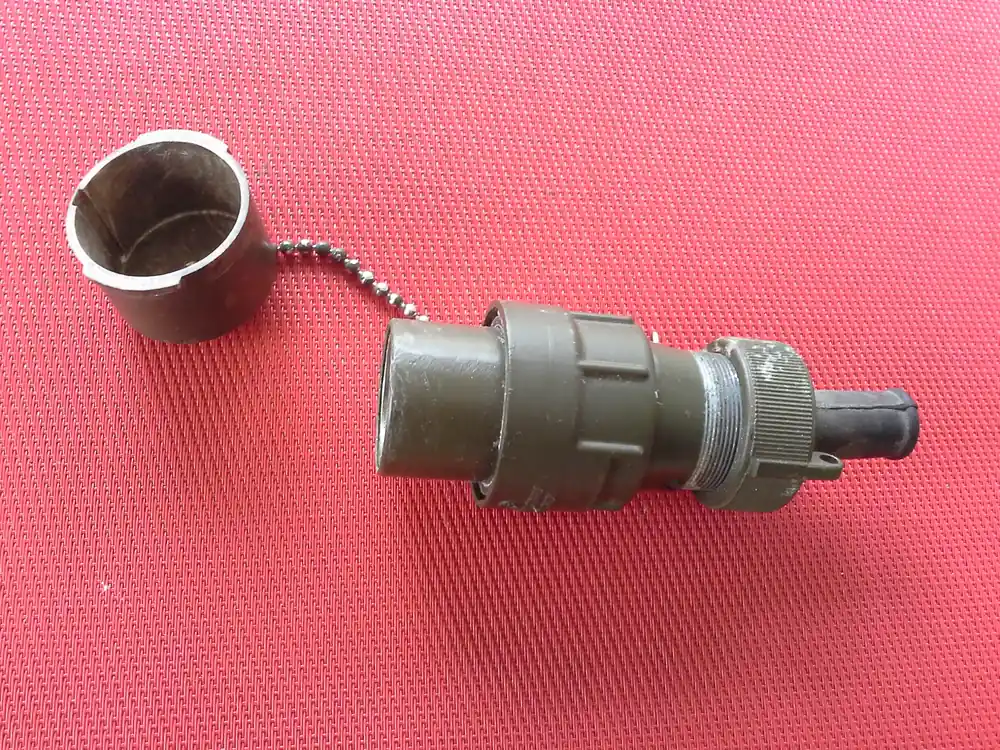 Spezialstecker Typ HS 8108-50,1,12 Geprüft