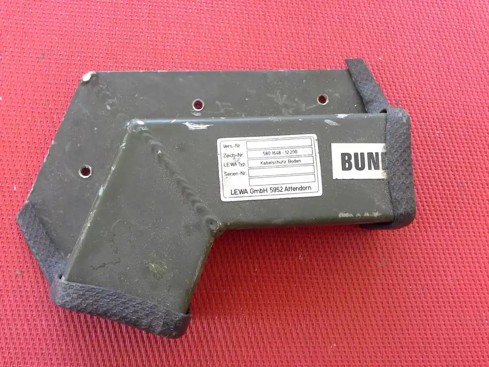 Abgewinkelter Kabelschutz, Boden Wochenendangebot