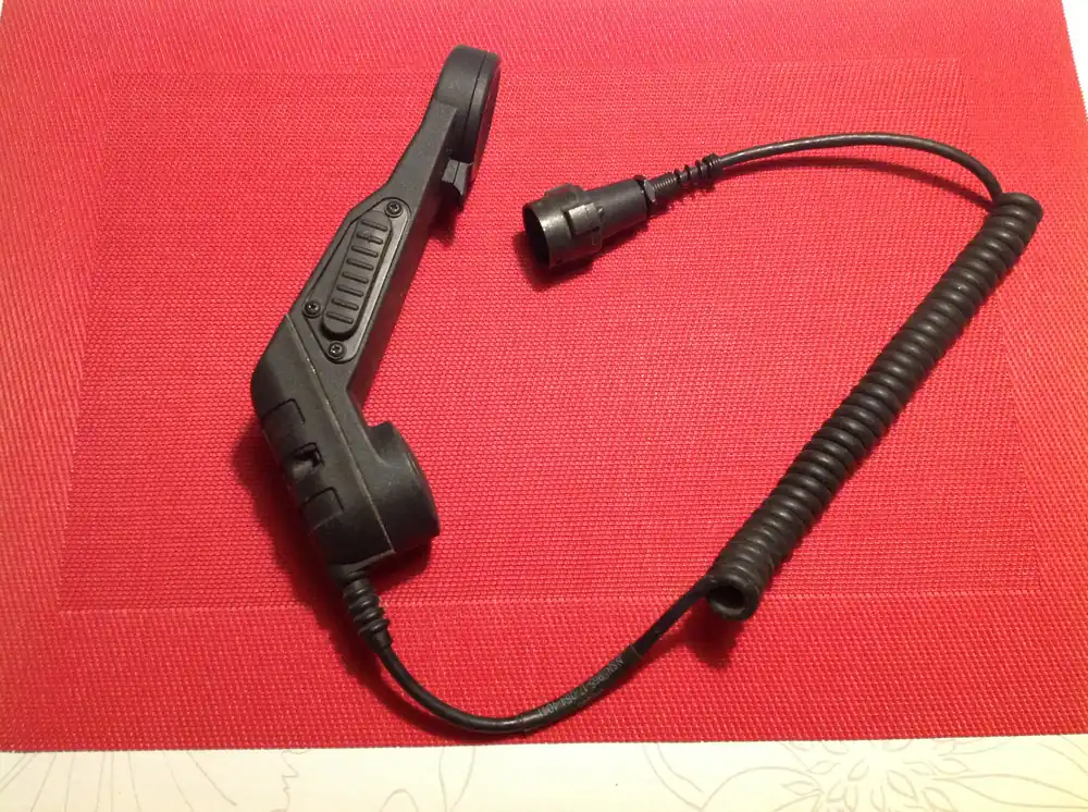 Preisknaller Handsprechapparat Racal mit Steckeranschluß U-77/U