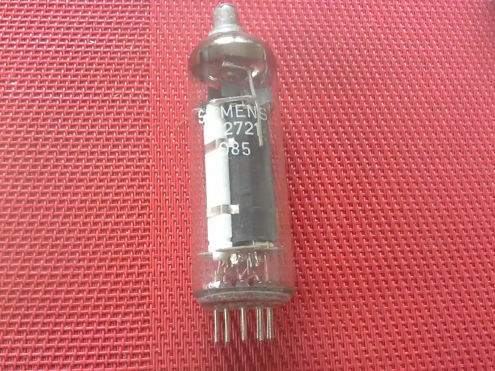 Bestpreis Elektronenröhre Typ CV2721