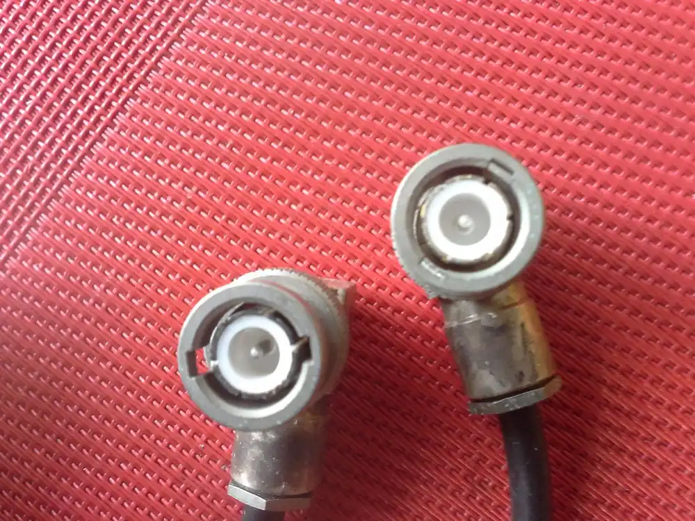 Finale Aktion HF-Kabel RG-58C/U mit 2 x BNC-Stecker abgewinkelt Länge: 0,1 m