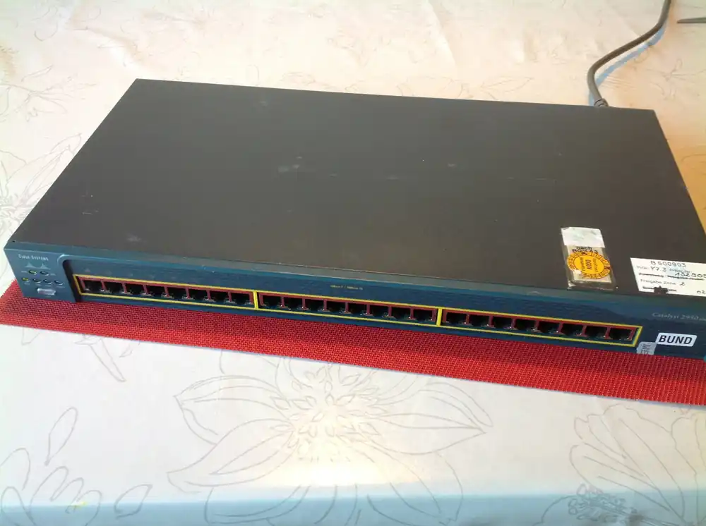 Cisco Catalyst Switch/WS-C2950-24 Meistverkauft
