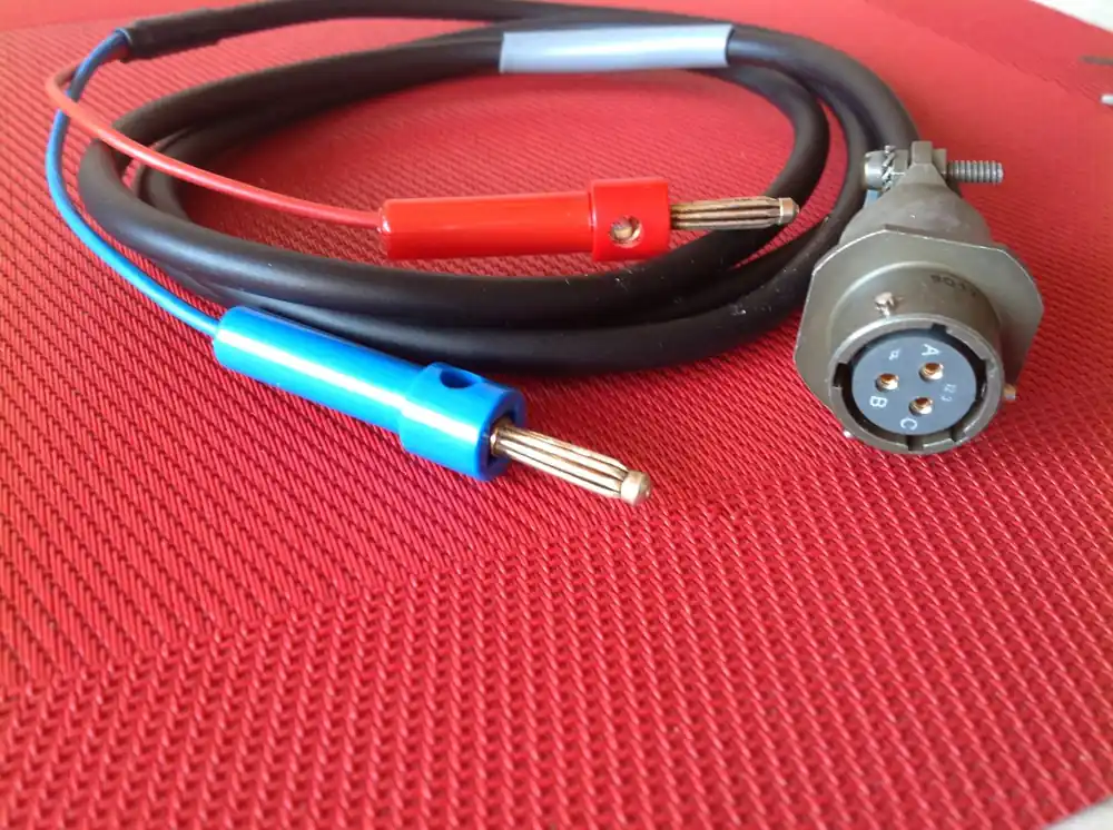 Spezialkabel Philips mit 3 pol. Buchse u. 2 x Klinkenstecker Super-Preis