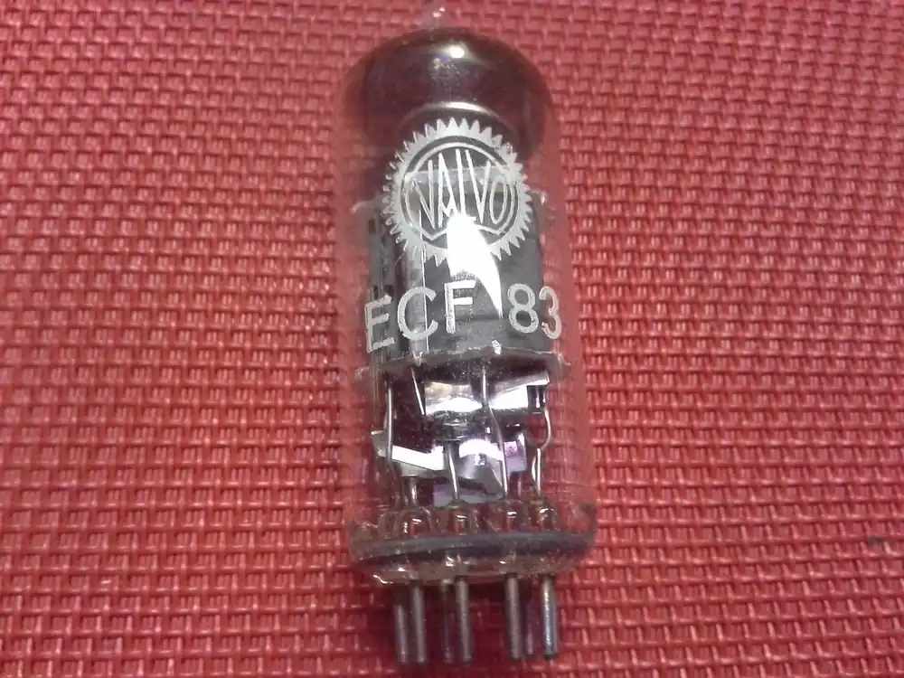 Elektronenröhre Typ ECF 83 Neu
