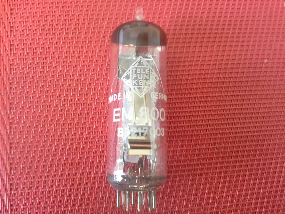 Elektronenröhre Typ EM 800 Neue Ware