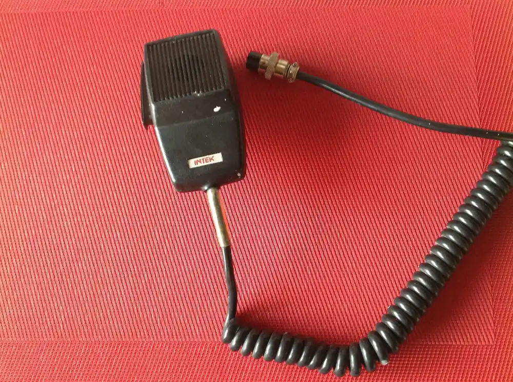 Handsprechapparat Intek mit 4 pol. Stecker Saisonangebot