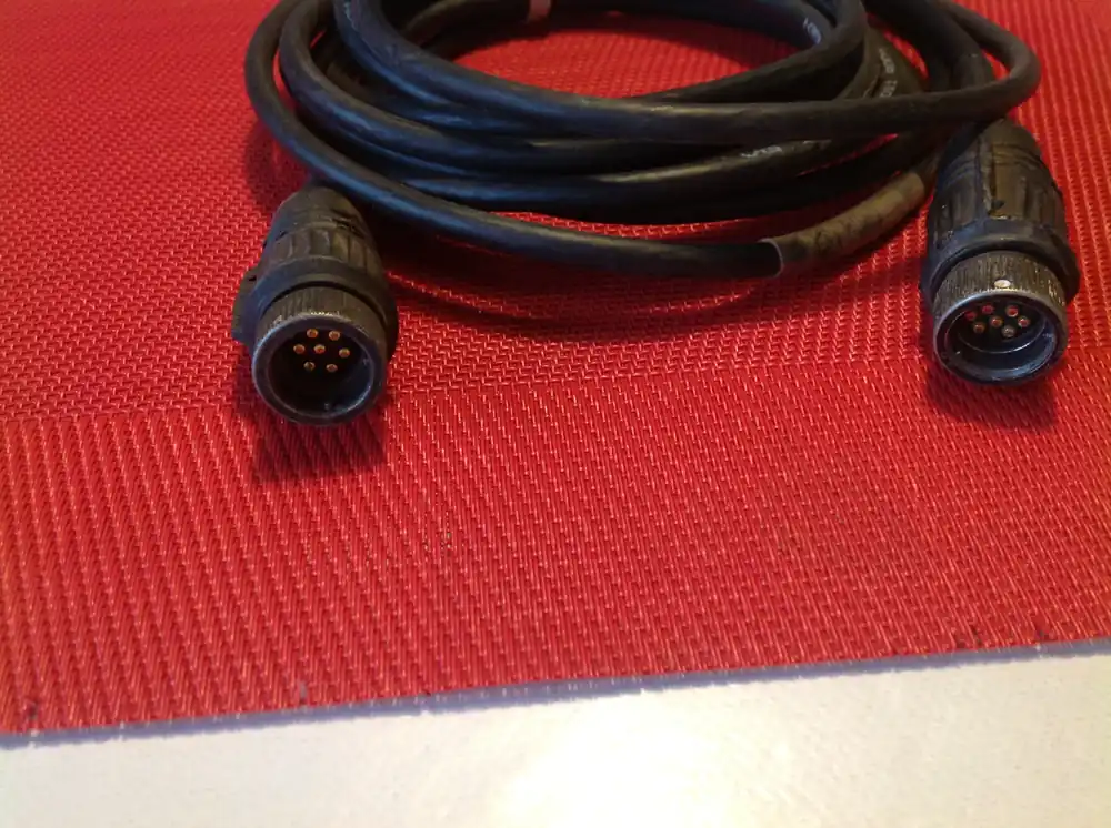 Kracherpreis Spezialkabel mit NF-7 + NF-10 Stecker
