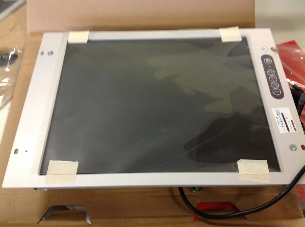 Abverkauf Flachbildschirm, Monitor TFT-19E-Z2