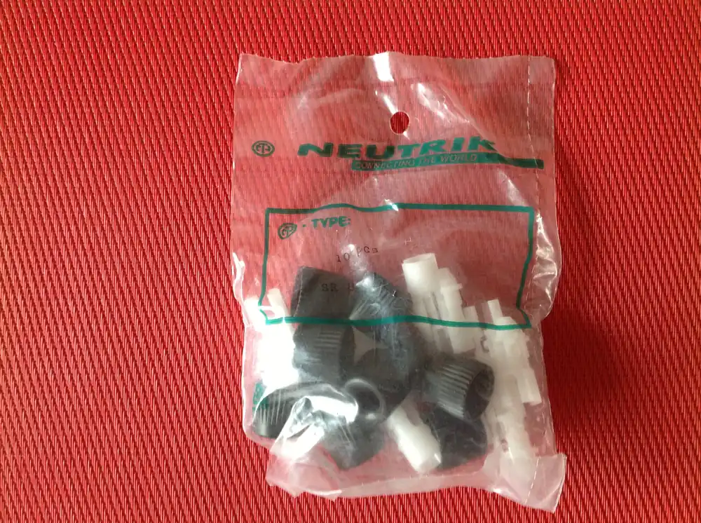 Top-Angebot Neutrik Neutricon modular Kabelklemme 3mm - 7mm 10er Pack