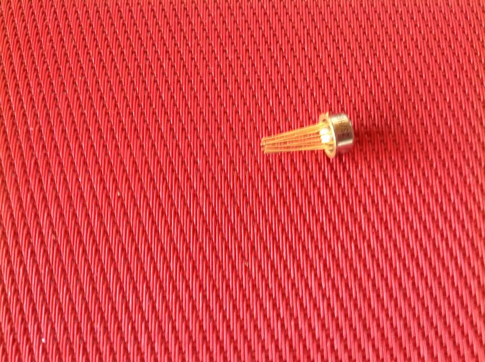 Markenprodukt Micro Circuit, Linear U 8746