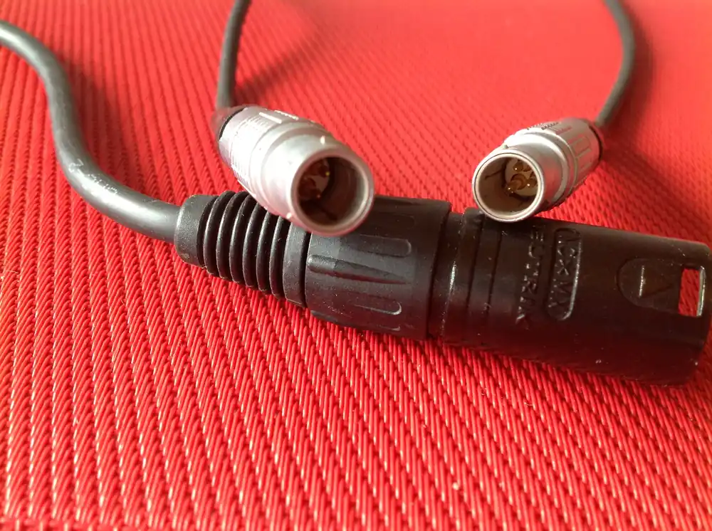 Finale Aktion kabel mit 2 x Lemo-Stecker 3 pol.