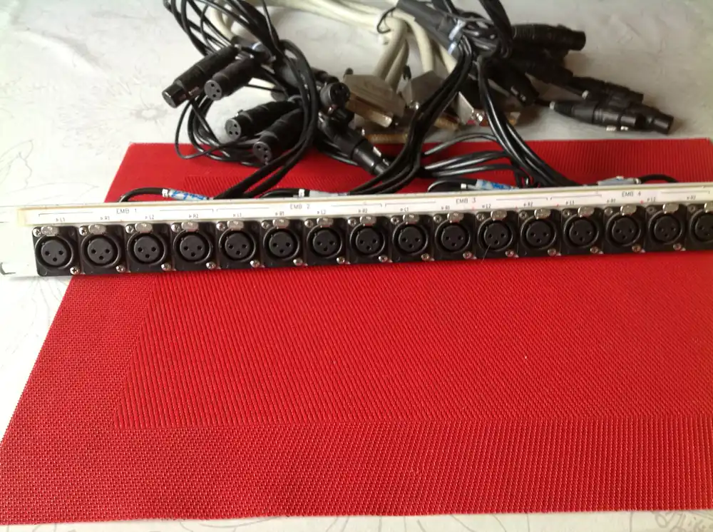 Buchsenleiste Neue Ware