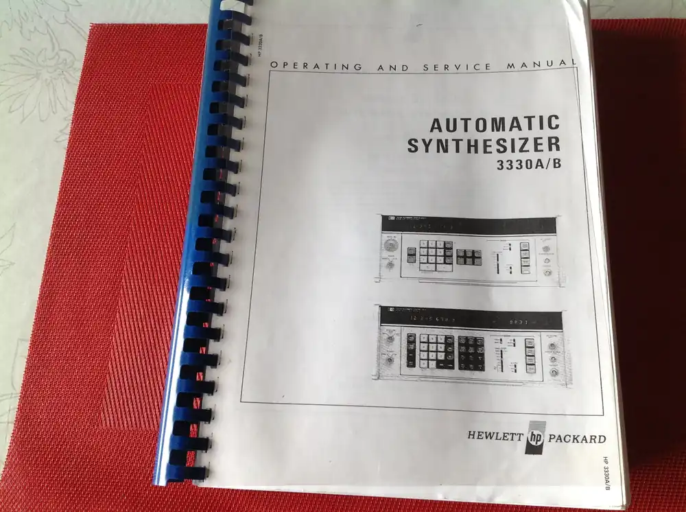 Highlight Hewlett Packard 3330B Function Generator Operating u. Service Manual mit allen Schaltplänen und Ersatzteileliste