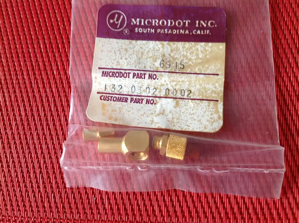Mega-Angebot Goldstecker Plug MFR/PN 132-0302-0002