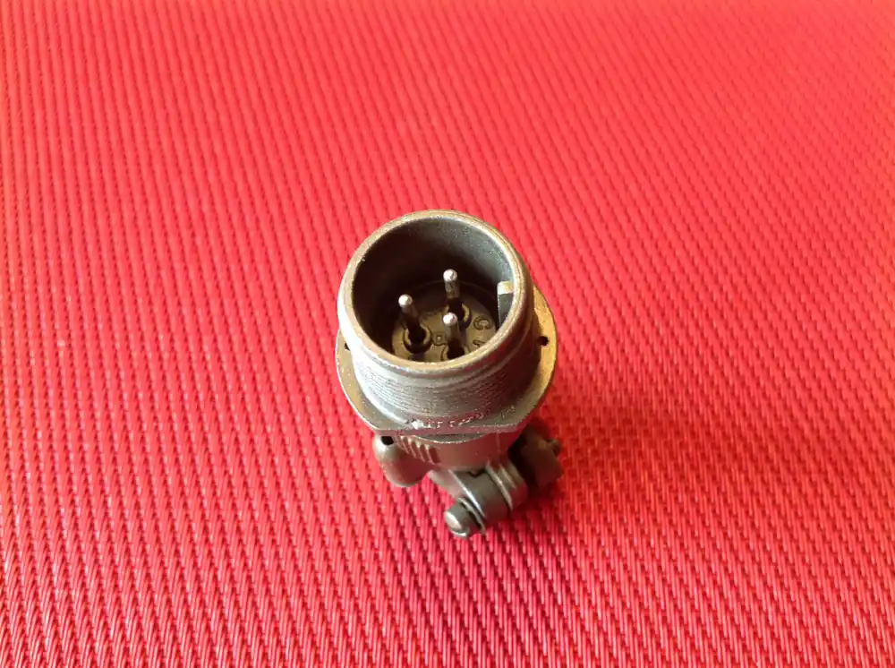 Echt Stromversorgungsstecker 3 pol.