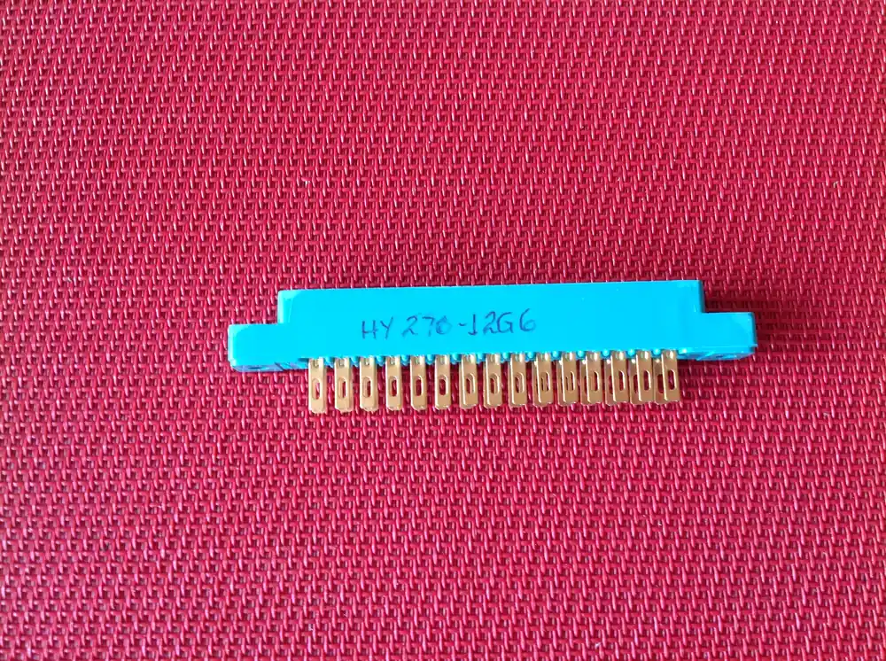 Goldstecker 30 pol. Billig