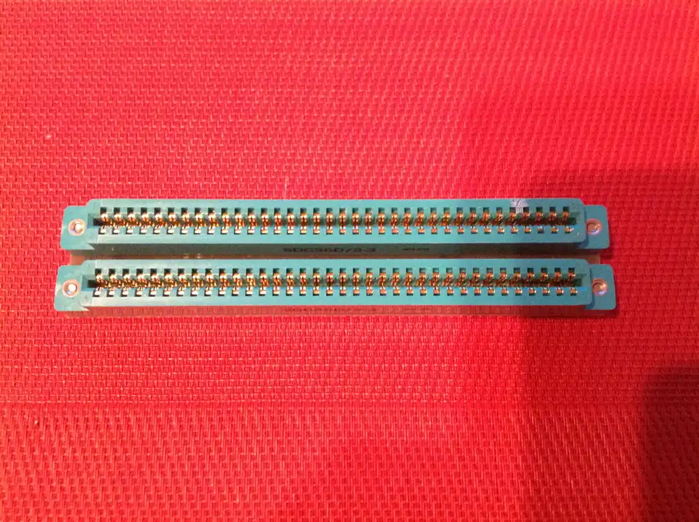 Kracherpreis Goldsteckverbinder SDC36D/2-3 72 pol.