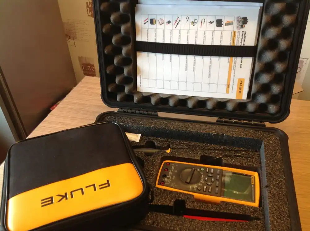 Top-Preis Fluke AN/GSM-437 Multimeter Set mit Fluke 287 True RMS Multimeter