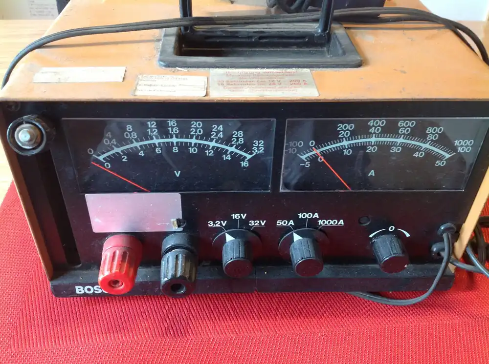 Wochenendangebot Bosch Volt-Ampere Tester Typ ETT 011-00