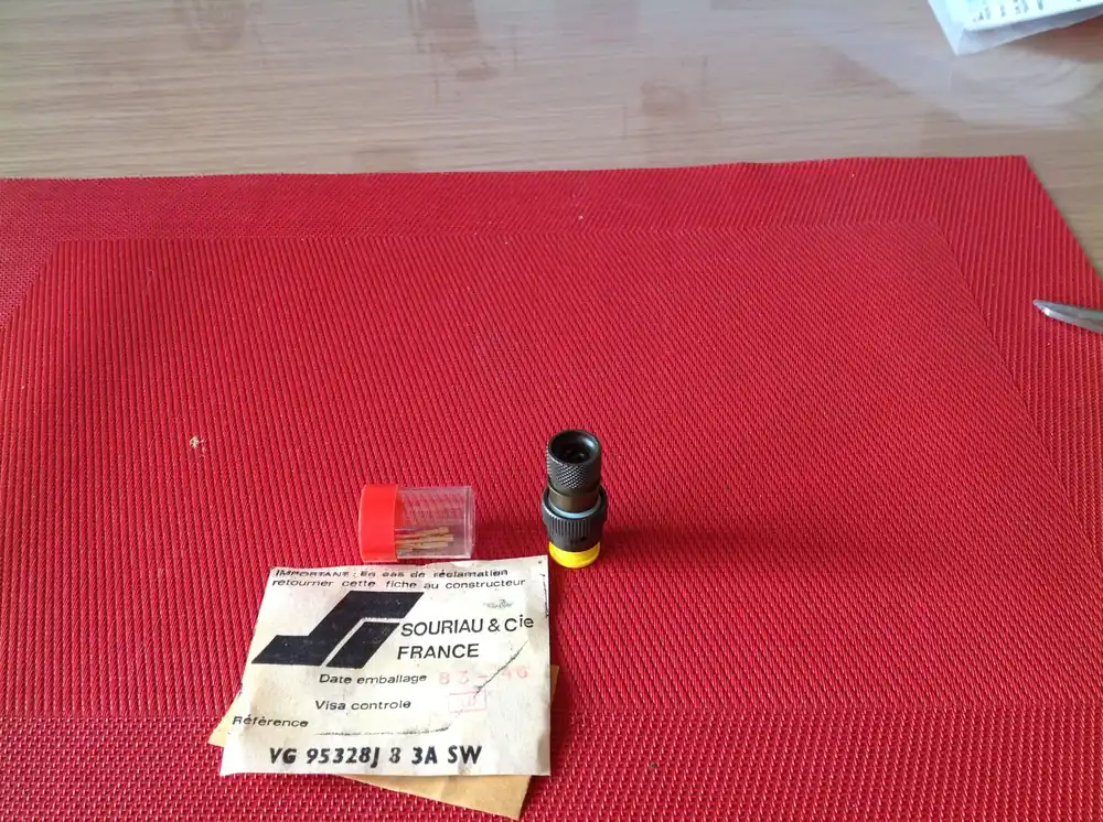 Neu Steckverbinder 3 pol. männlich