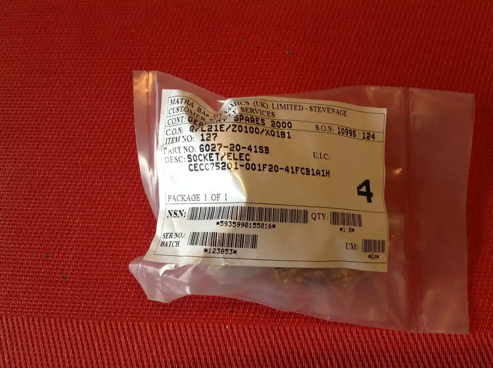 Goldsteckverbinder 41 pol. Neu