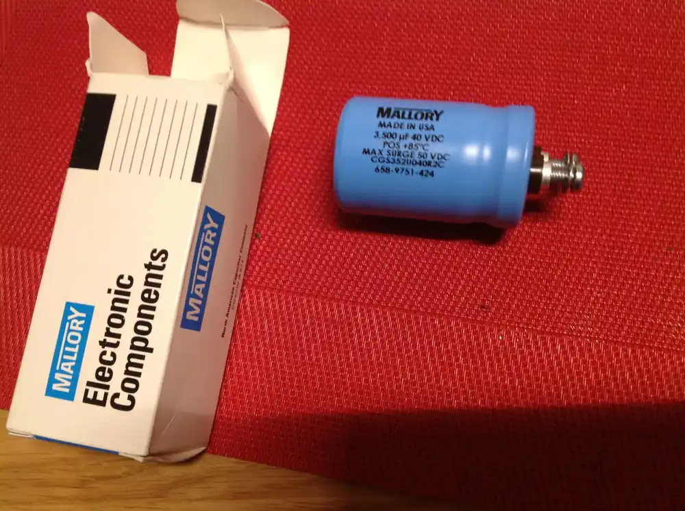 Kondensator Mallory CGS352U040R2C 3500 µ, 40 VDC Abverkauf