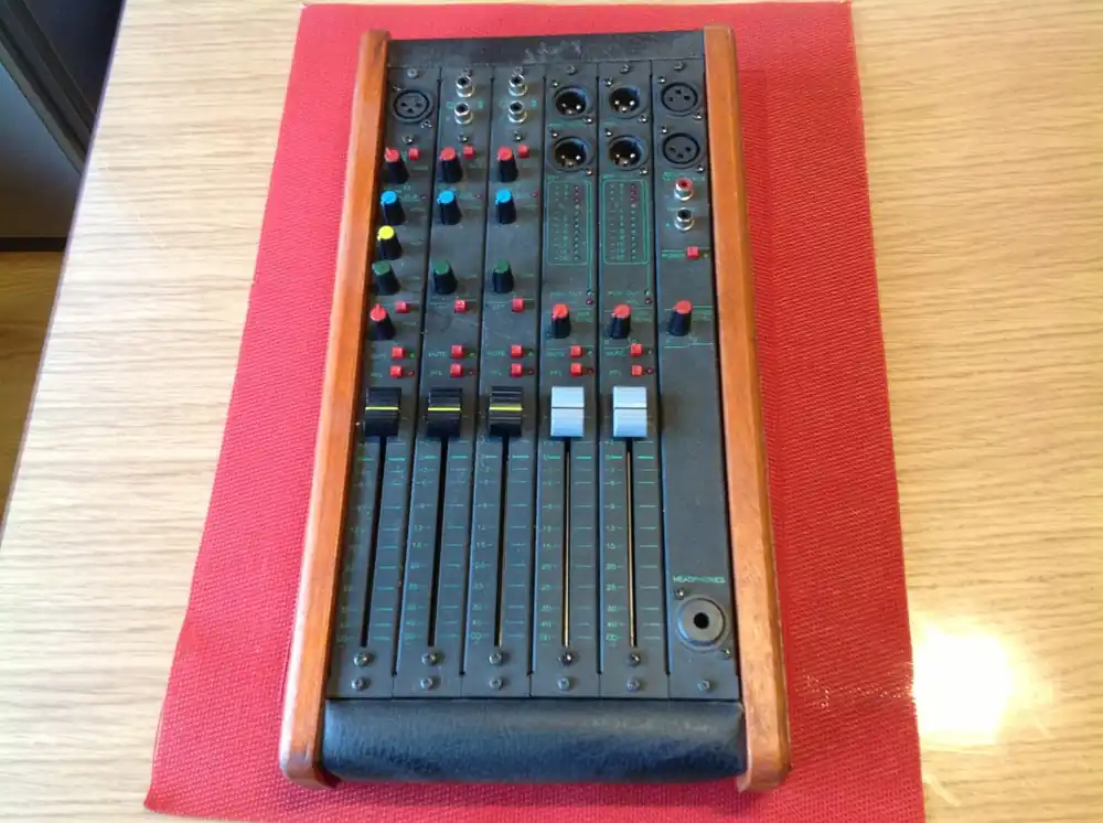 Top-Preis Audio-Mischpult aus der ehemaligen DDR
