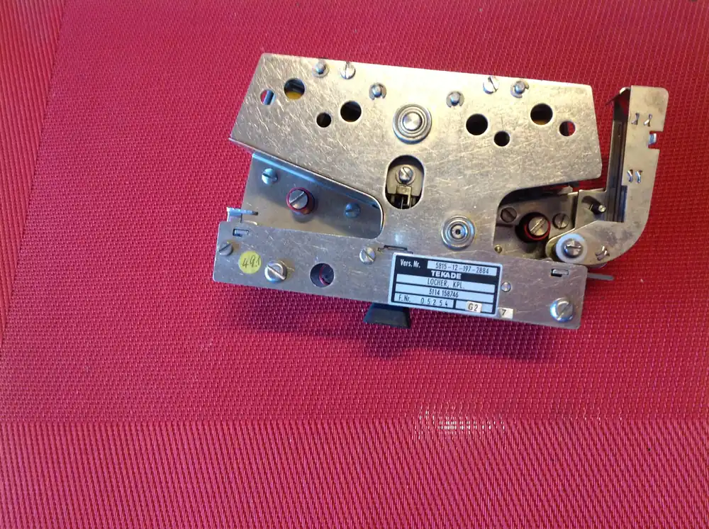 Letzte Chance Locher vom Fernschreiber FS200/220