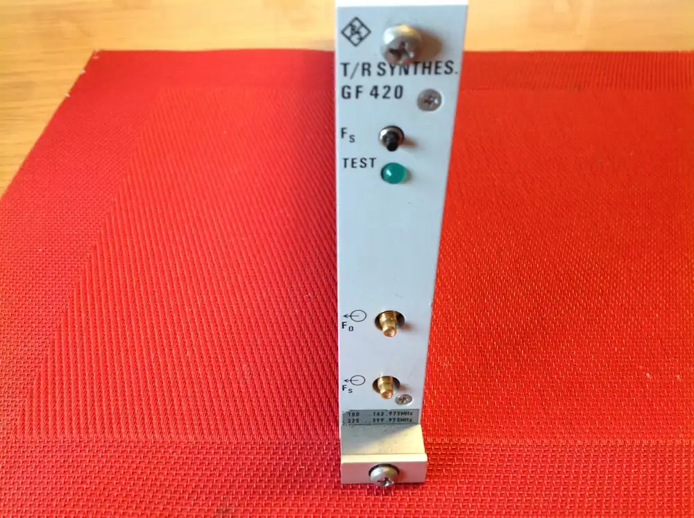 Sonderangebot Einschub Rohde & Schwarz T/R Synthesizer GF 420