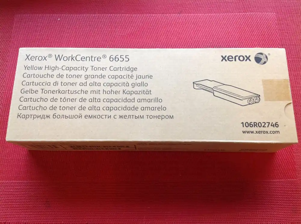 Xerox 106R02745 WorkCentre, Magenta Toner Highlight