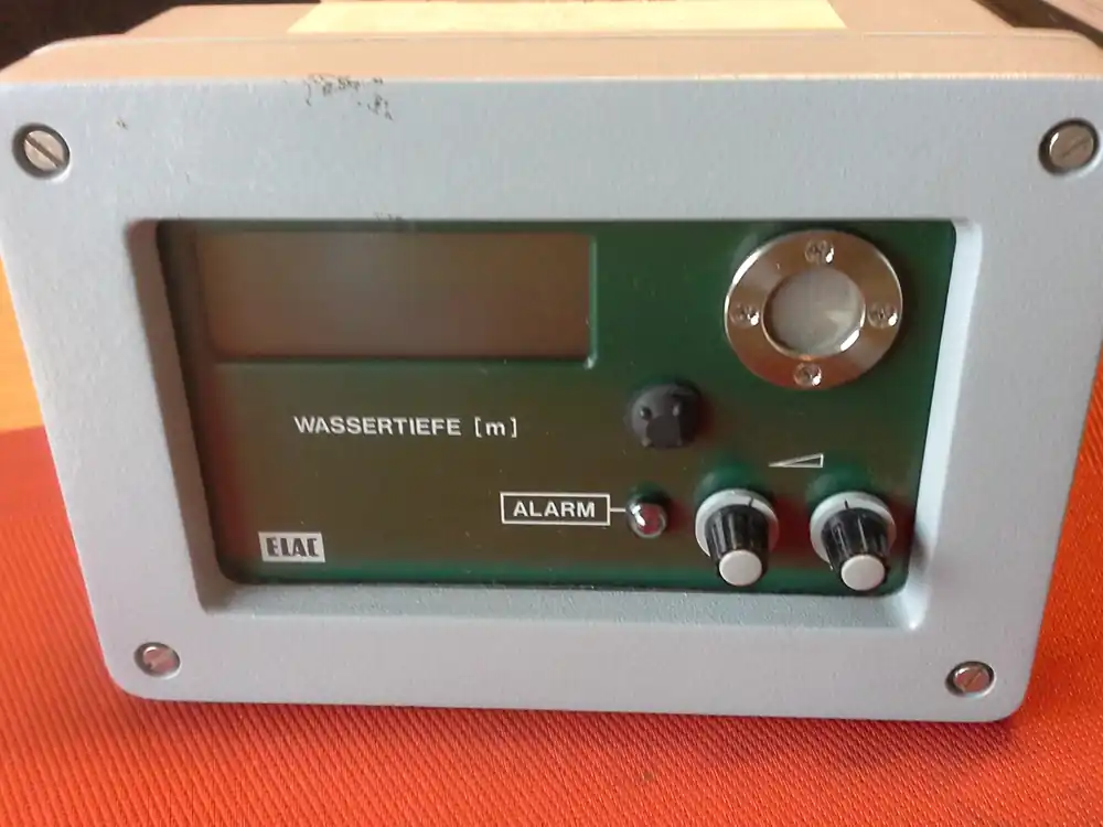 Honeywell-Elac-Nautik, Wassertiefen-Anzeigegerät, Alarmgerät, Typ DAZ 23-02, Marine Geprüft