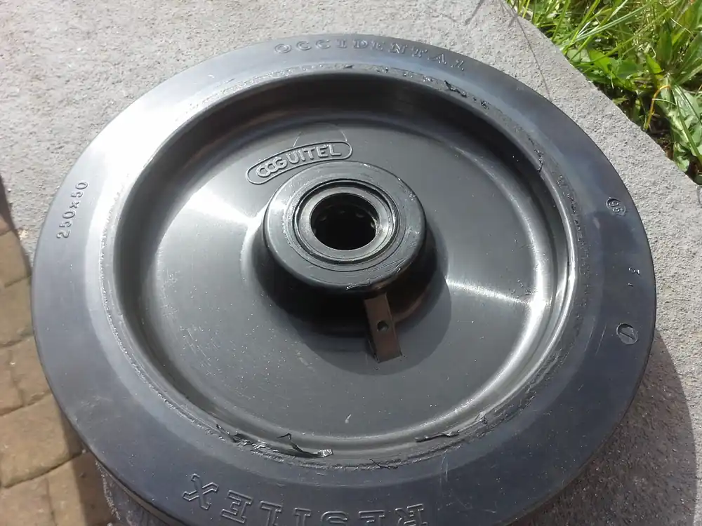 Rad, Vollgummireifen, Occidental, Resilex, 250 x 50, Flugzeug, Transall C-160 Letzte Chance