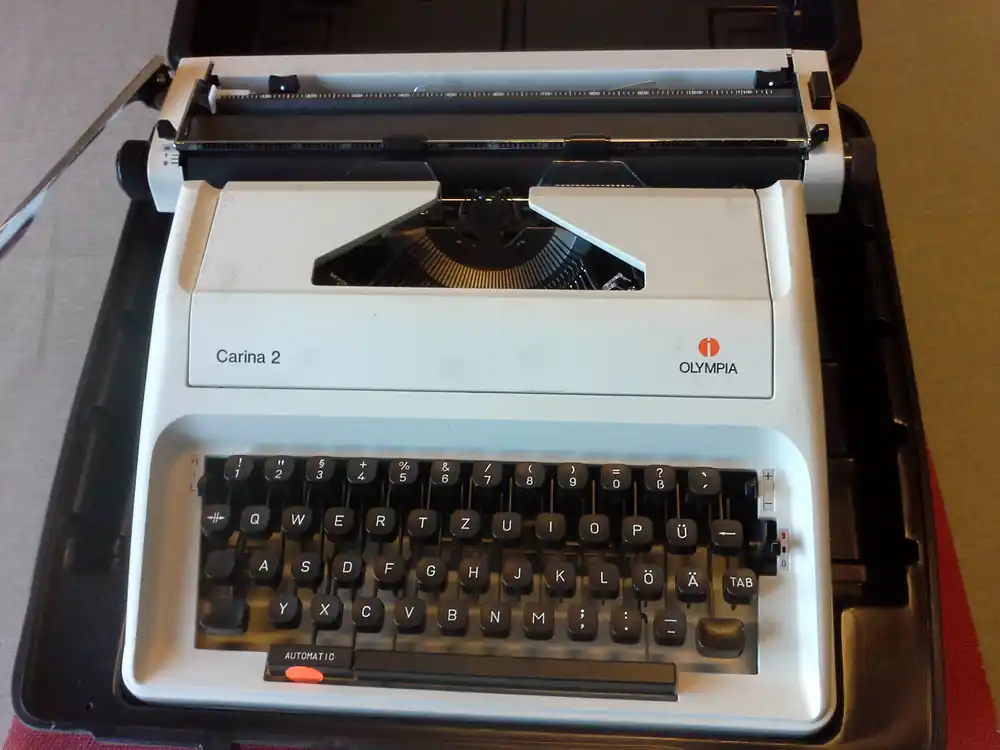 Neu Schreibmaschine, Olympia Carina 2